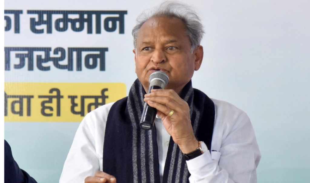 The chief minister of Rajasthan meets with deserving indigenous kids in Udaipur.